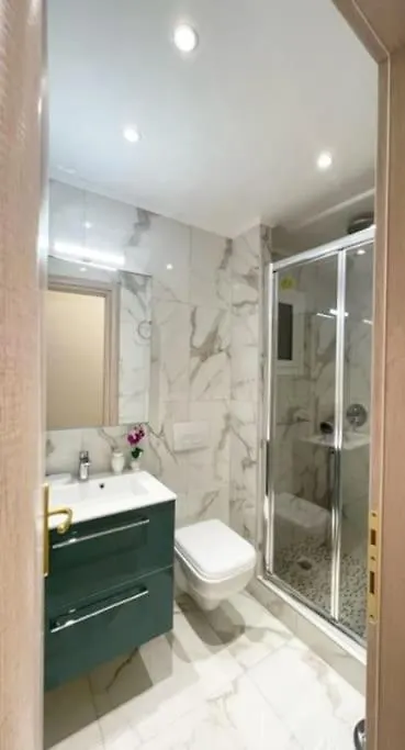 Crimson Suite: 1-Bedroom Apartment In סלוניקי